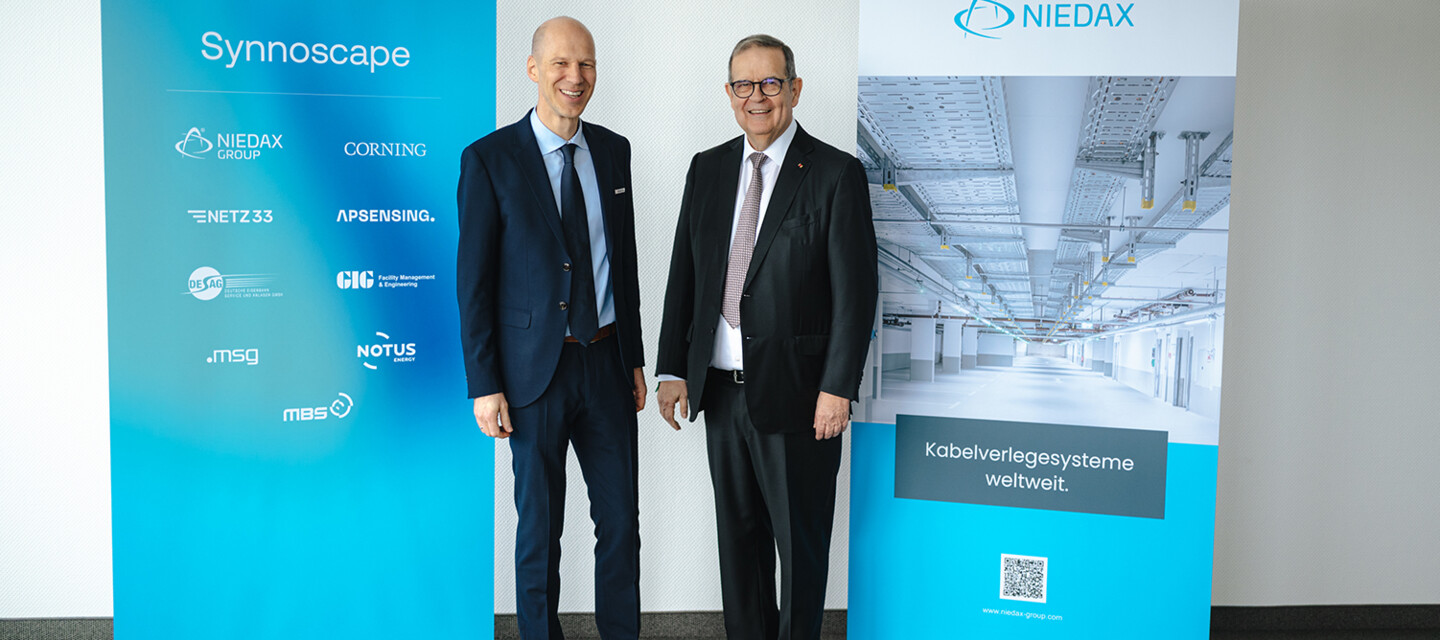 From left to right: Clemens Pohl, CEO AP Sensing and Bruno Reufels, CEO Niedax Group. Synnoscape