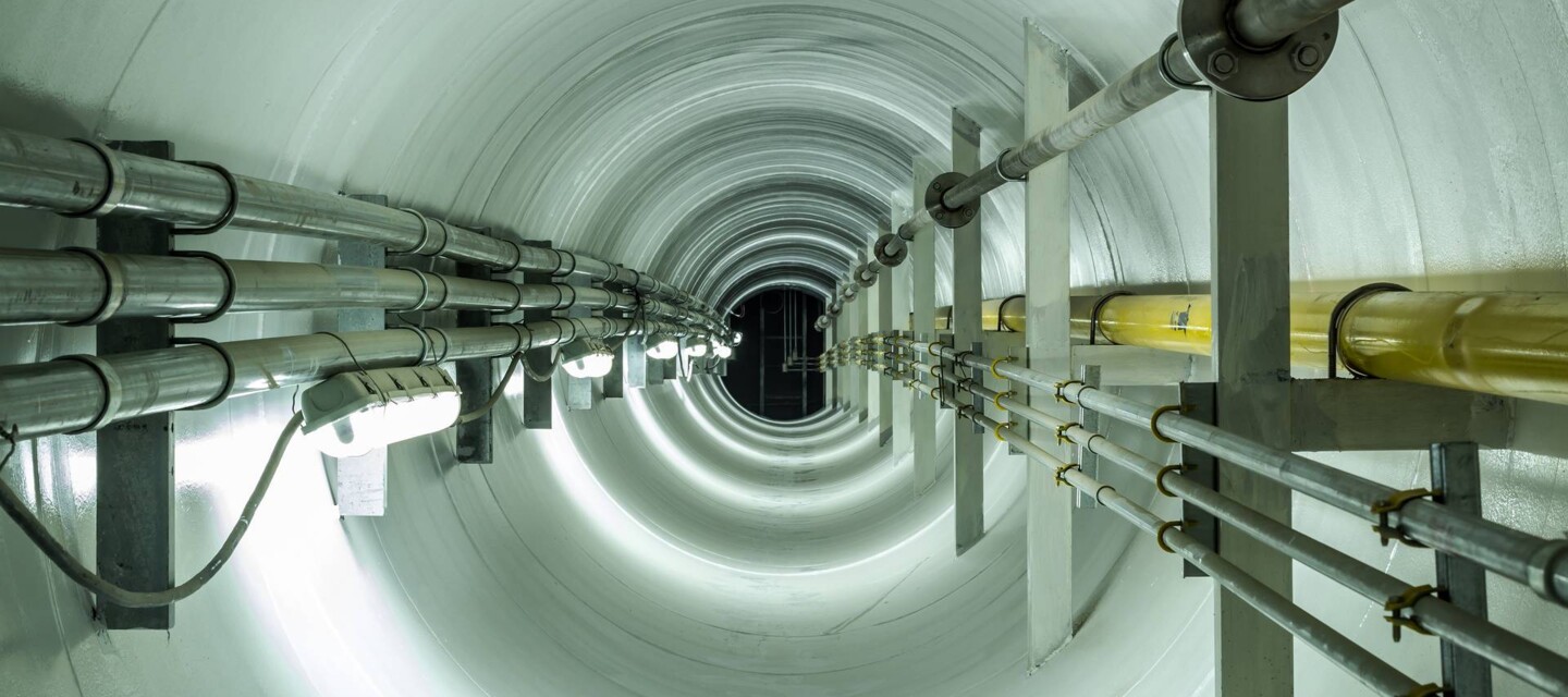 Underground_cables_shutterstock_137000492_lowres Underground_cables_shutterstock_137000492_lowres