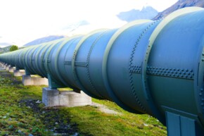 pressurized-water-pipe-509871_1920