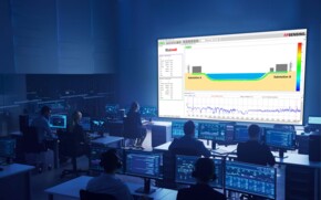 Control room displays SmartVision eDTS on the screen