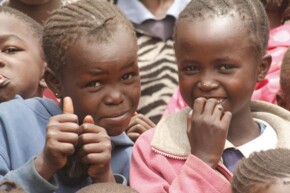 AP Sensing: Donation in Kenia_Copyright_CARE_Christine_Harth