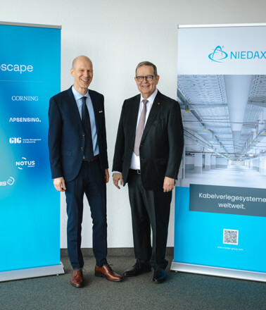 From left to right: Clemens Pohl, CEO AP Sensing and Bruno Reufels, CEO Niedax Group. Synnoscape