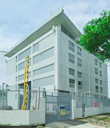 Building facility with fence and gate, suitable for AP Sensing fiber optic sensing solutions for security and asset monitoring Building facility with fence and gate, suitable for AP Sensing fiber optic sensing solutions for security and asset monitoring