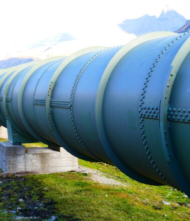 pressurized-water-pipe-509871_1920