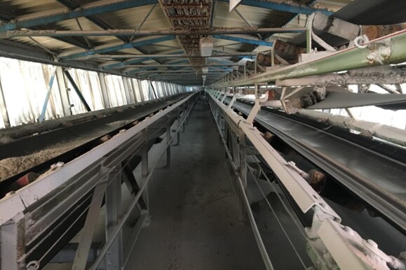 Monitoring industrial conveyor belts for safety and process optimization with AP Sensing solutions Monitoring industrial conveyor belts for safety and process optimization with AP Sensing solutions