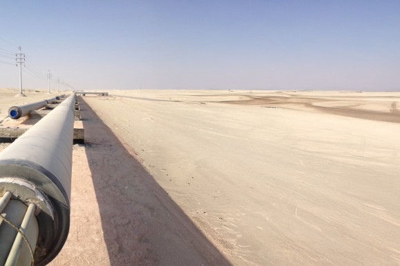 Critical infrastructure monitoring with AP Sensing: Pipelines and power lines in a desert landscape Critical infrastructure monitoring with AP Sensing: Pipelines and power lines in a desert landscape
