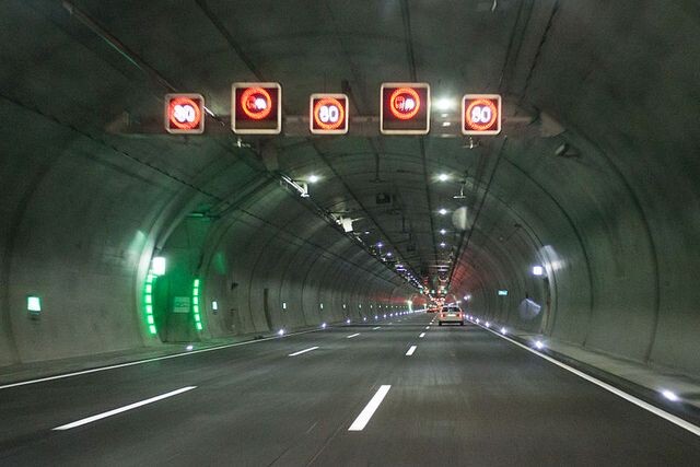 Tunnel_Jagdbergtunnel_copyright_needed_703d0618d1